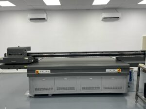 ban-giao-may-in-uv-phang-2513-tai-binh-duong