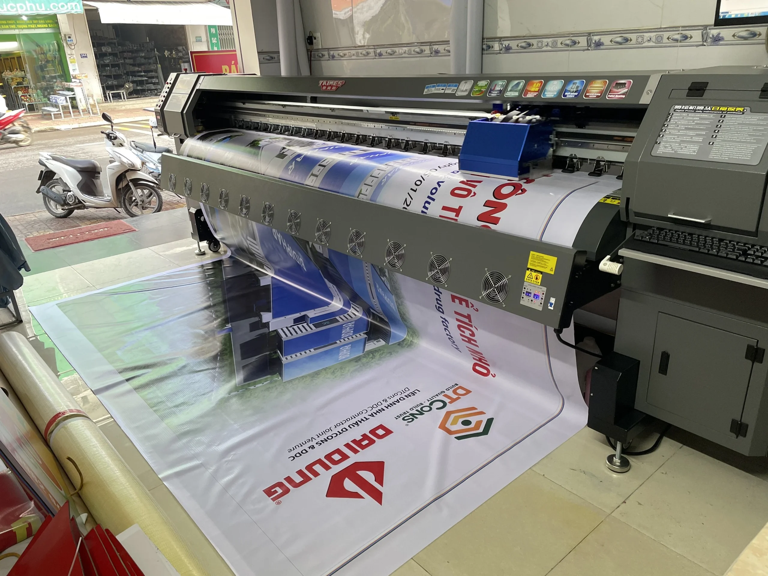 Bàn giao Máy In Bạt khổ 3m2 Taimes T5S về Bình Định 7 z5060612912711 ea7d01e7dd6b283b54b9f3f77d76b1fe scaled
