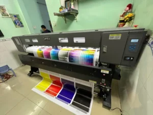 Bàn Giao Máy in Bạt 1m8 Ở Hooc Môn