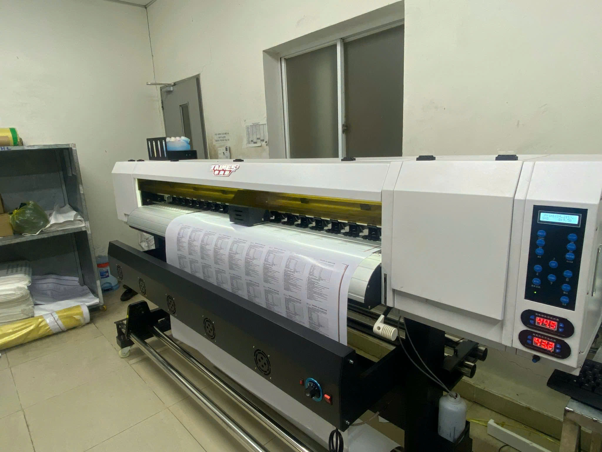 Bàn giao máy in decal taimes 1m8 đầu phun epson i3200 về An Giang 4 z6008559633585 db8fc66aca2bc0a3e4f982052cad3b49