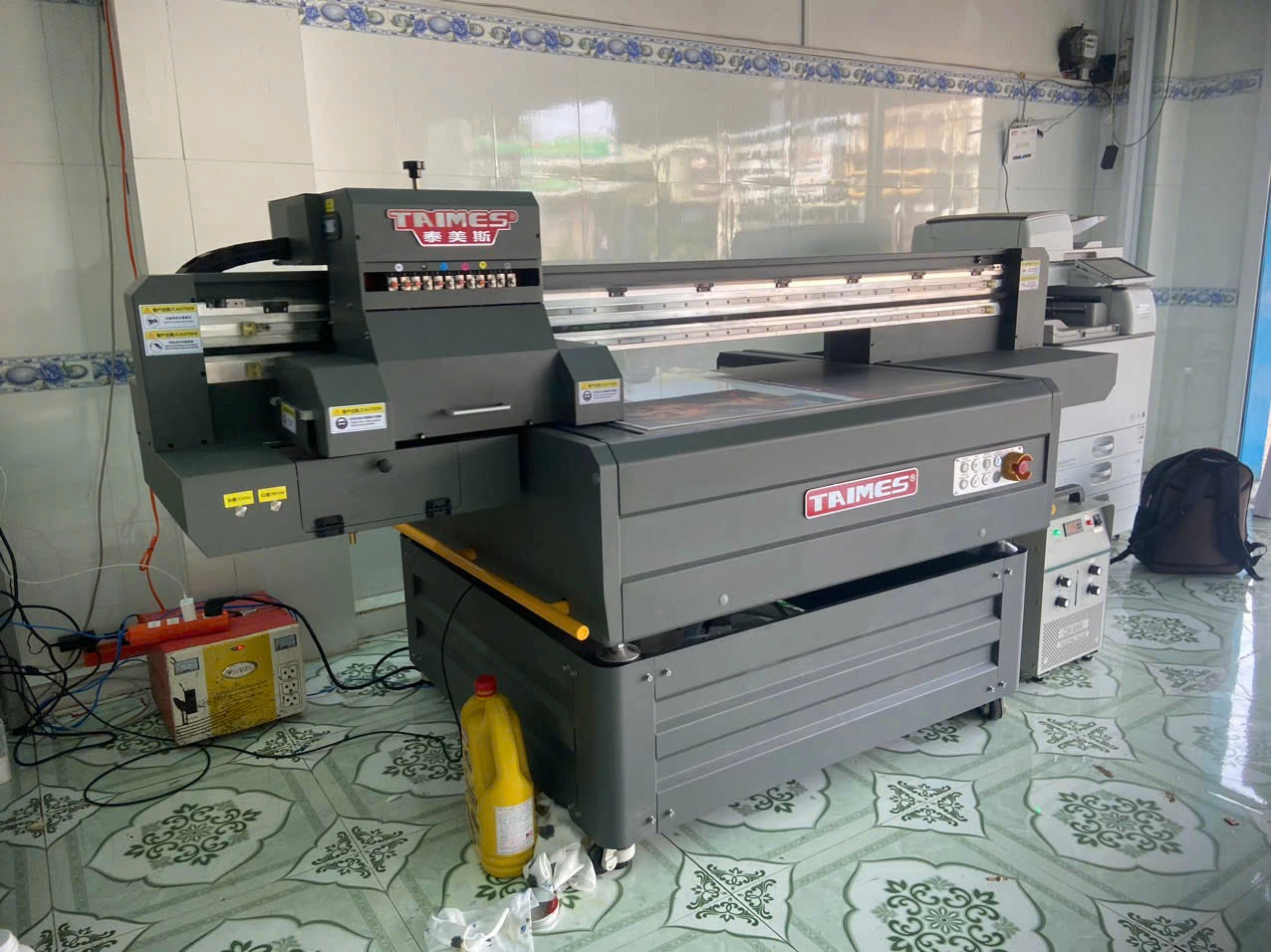 Bàn giao máy in UV phẳng 6090 về Bình Phước 2 z6008564136988 312cd188d4589140c0711fd6d5d78a6c