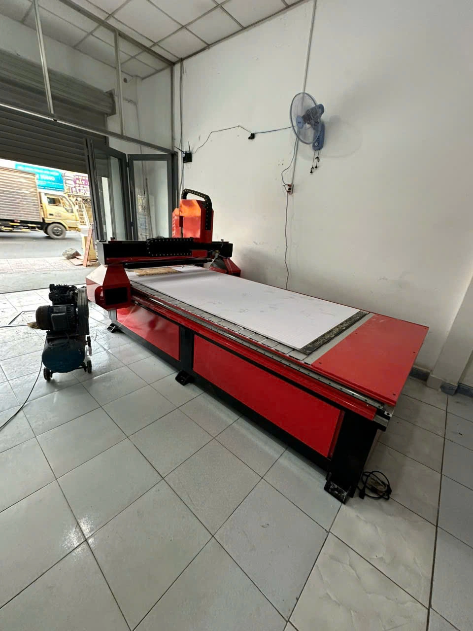 Bàn giao máy Cắt cnc 1325 tại Long An 5 z6008572231319 12f5964ad94644fa67573789cd4db2b8