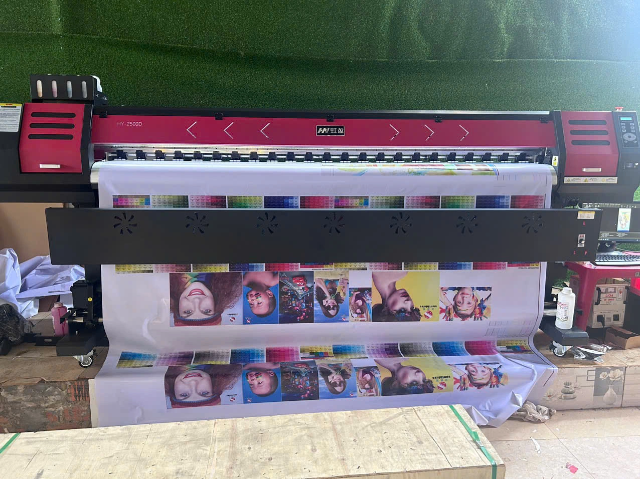 Bàn giao máy in khổ lớn HongYing 2500 tại Gia Lai 1 z6008576646422 439cb966db4ef16e978d66ccd7adfa75