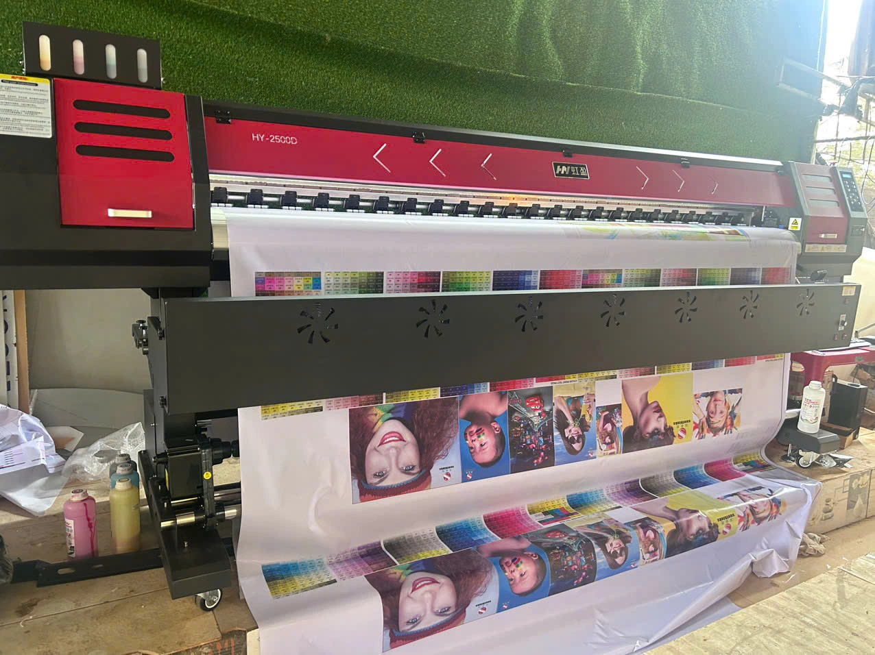 Bàn giao máy in khổ lớn HongYing 2500 tại Gia Lai 3 z6008576696749 5f4ee694f60ffc4c7e6ee809ecadc2b8