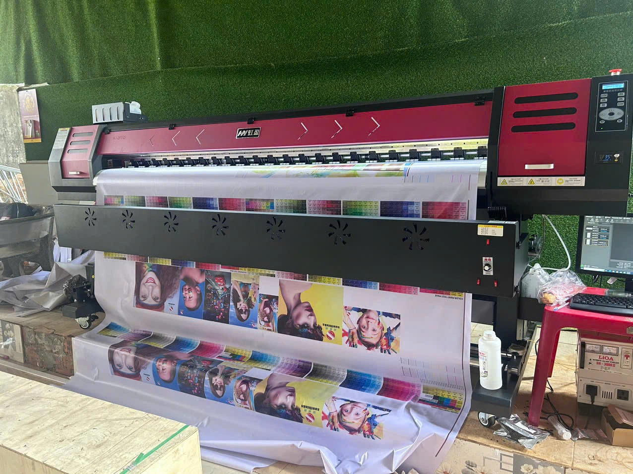 Bàn giao máy in khổ lớn HongYing 2500 tại Gia Lai 4 z6008576707351 af244cd9ec1c0de01e6c3b97dd534a68