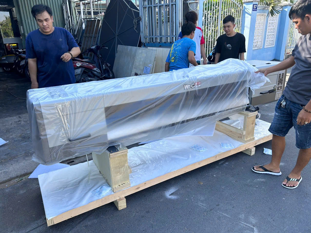 z6008604724748 c63f6850d493603bf6fea58b458622ba